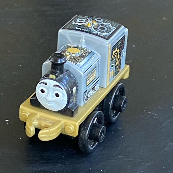 THOMAS & FRIENDS MINIS ROBOT CHARLIE (Fisher-Price, 2015) MINIATURE TRAIN TOY - Picture 4 of 8
